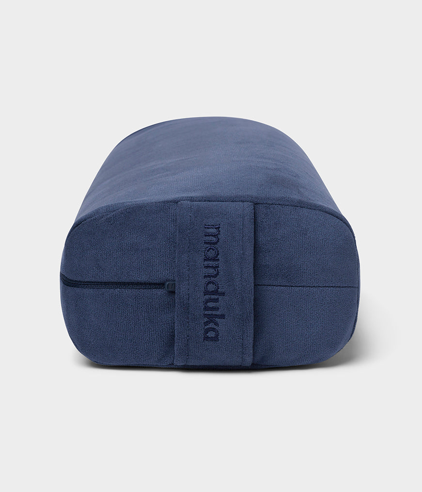 Manduka Enlight™ Lean Yoga Bolster