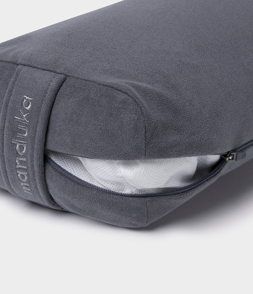 Manduka Enlight™ Lean Yoga Bolster