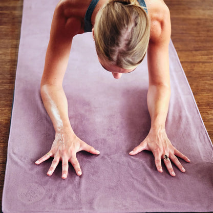 Manduka eQua® Mat Yoga Towel