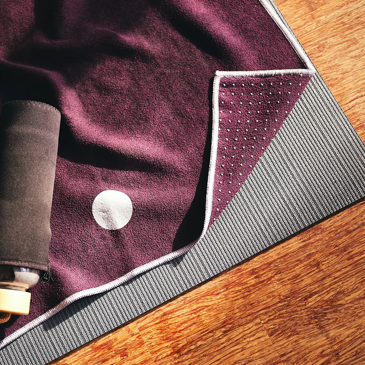 Manduka Yogitoes® Skidless - Yoga Mat Towel