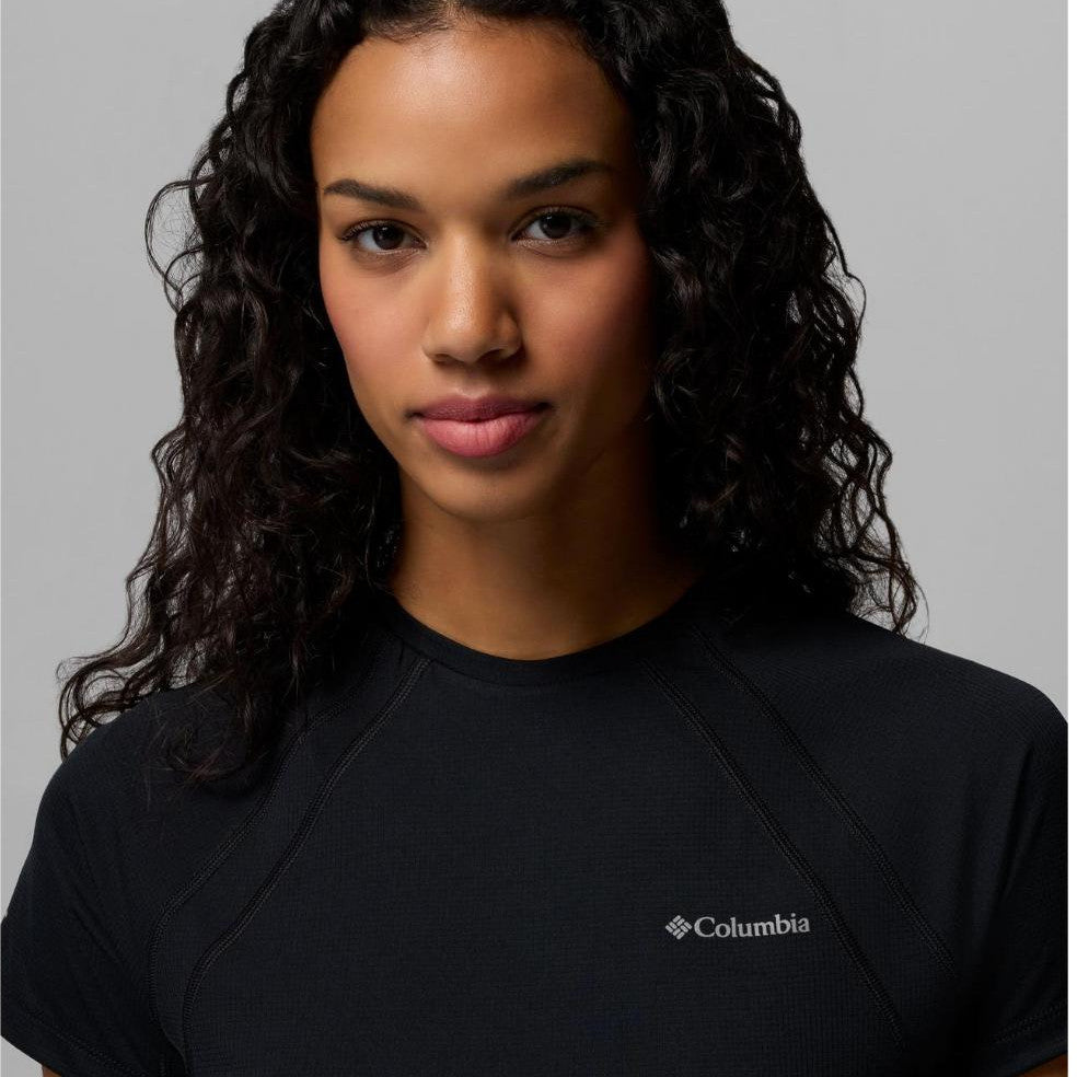 Kaos Olahraga Wanita - Columbia Women's Stealth Spring Short Sleeve Shirt (Black)