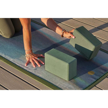 Block Recycled Foam Manduka - Balok Yoga Foam Anti Slip