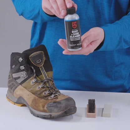 Pembersih Sepatu Outdoor - Gear Aid Revivex Suede & Fabric Boot Care Kit