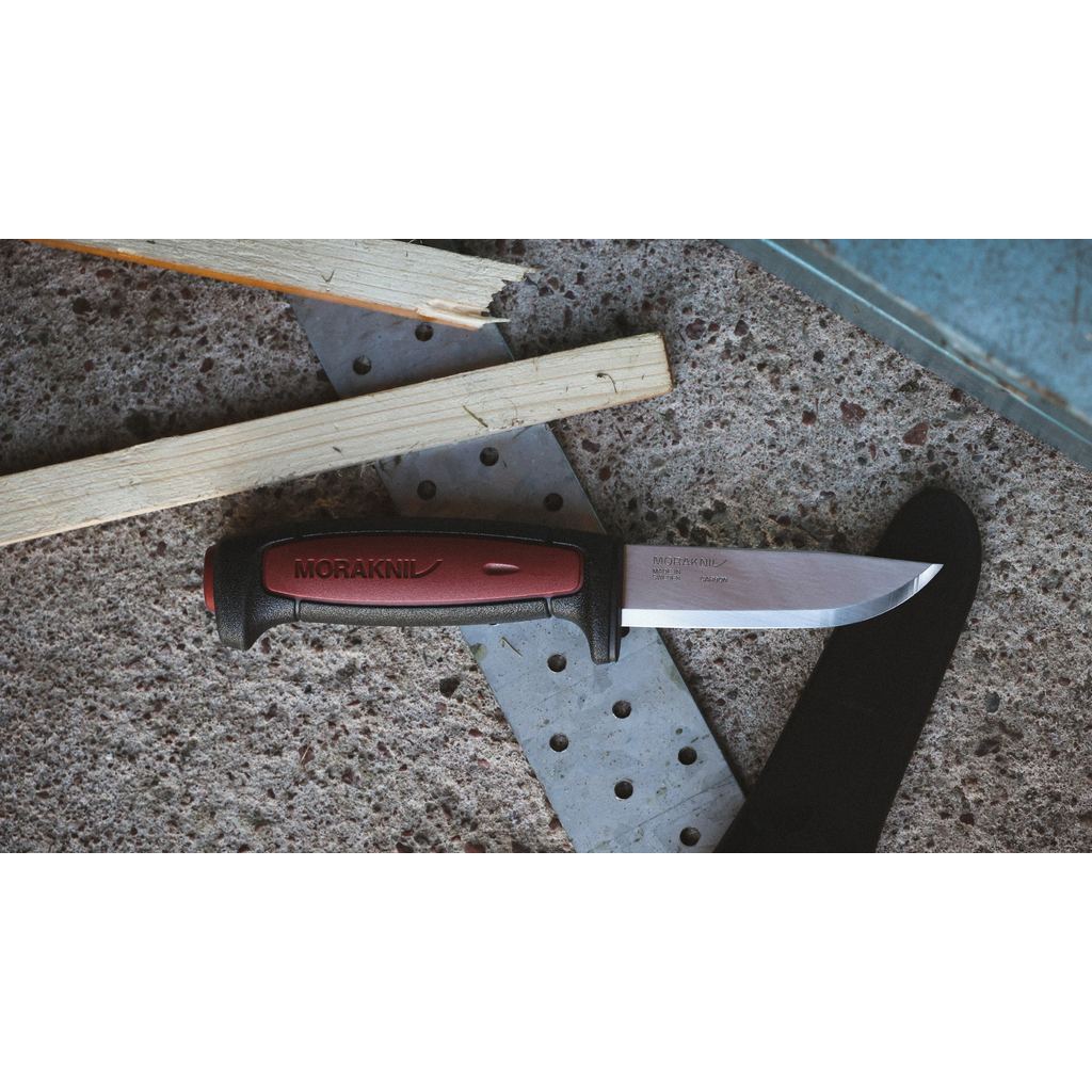 Pisau Carbon Steel Bushcraft/Pertukangan/Crafting - Morakniv PRO (C)