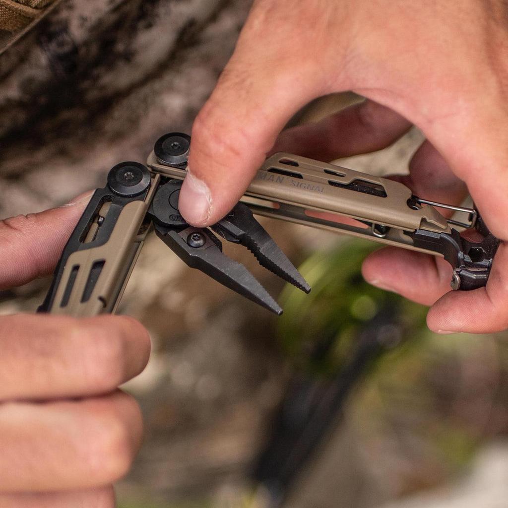 Leatherman SIGNAL - Survival Tools/Perkakas Multifungsi Stainless Steel