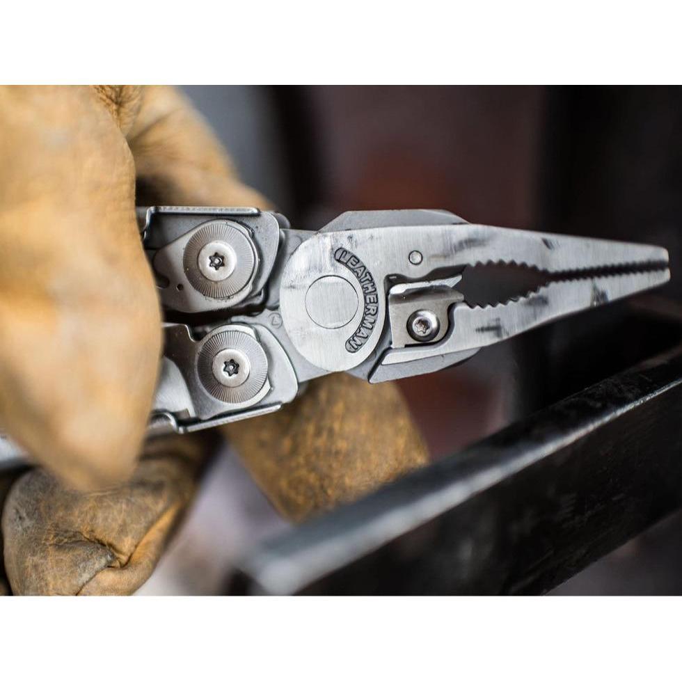 Leatherman SURGE- Perkakas Multifungsi Terbaik Stainless Steel