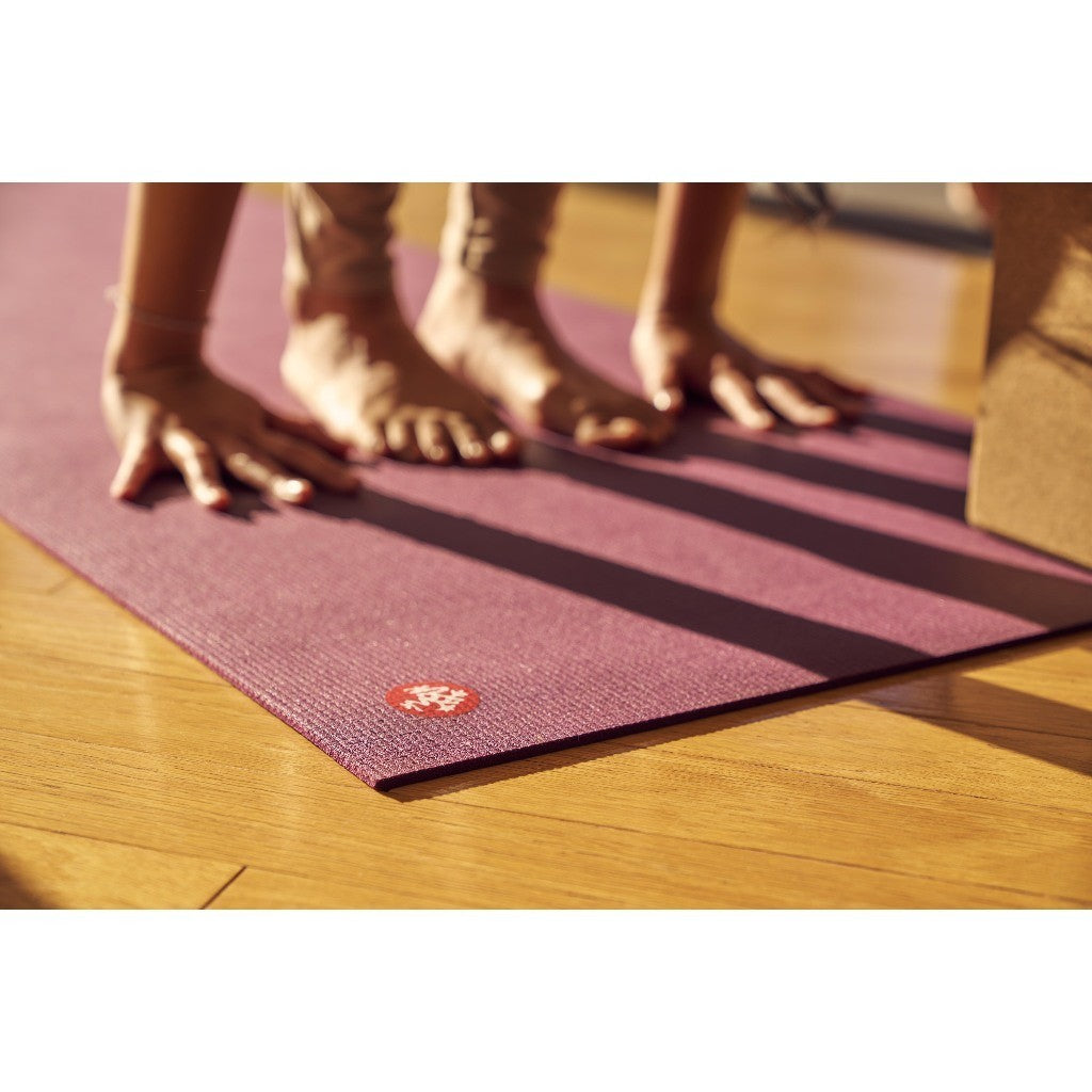 Manduka Pro Yoga Mat 6mm - Matras Yoga Premium Original & Durabilitas Tinggi - Lifetime Warranty - Made in Germany